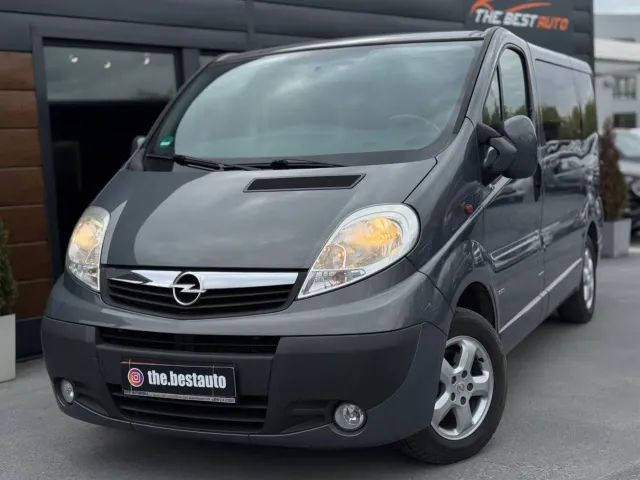 Opel Vivaro - фото 1