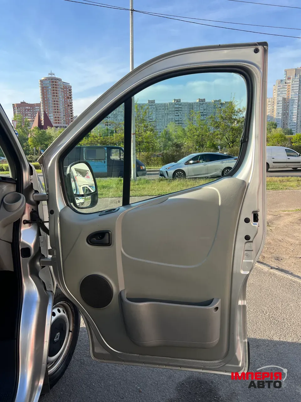 Renault Trafic - фото 15