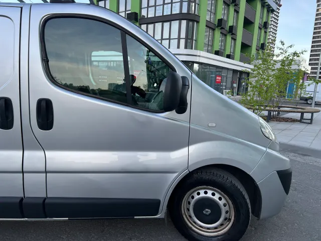 Renault Trafic - фото 4