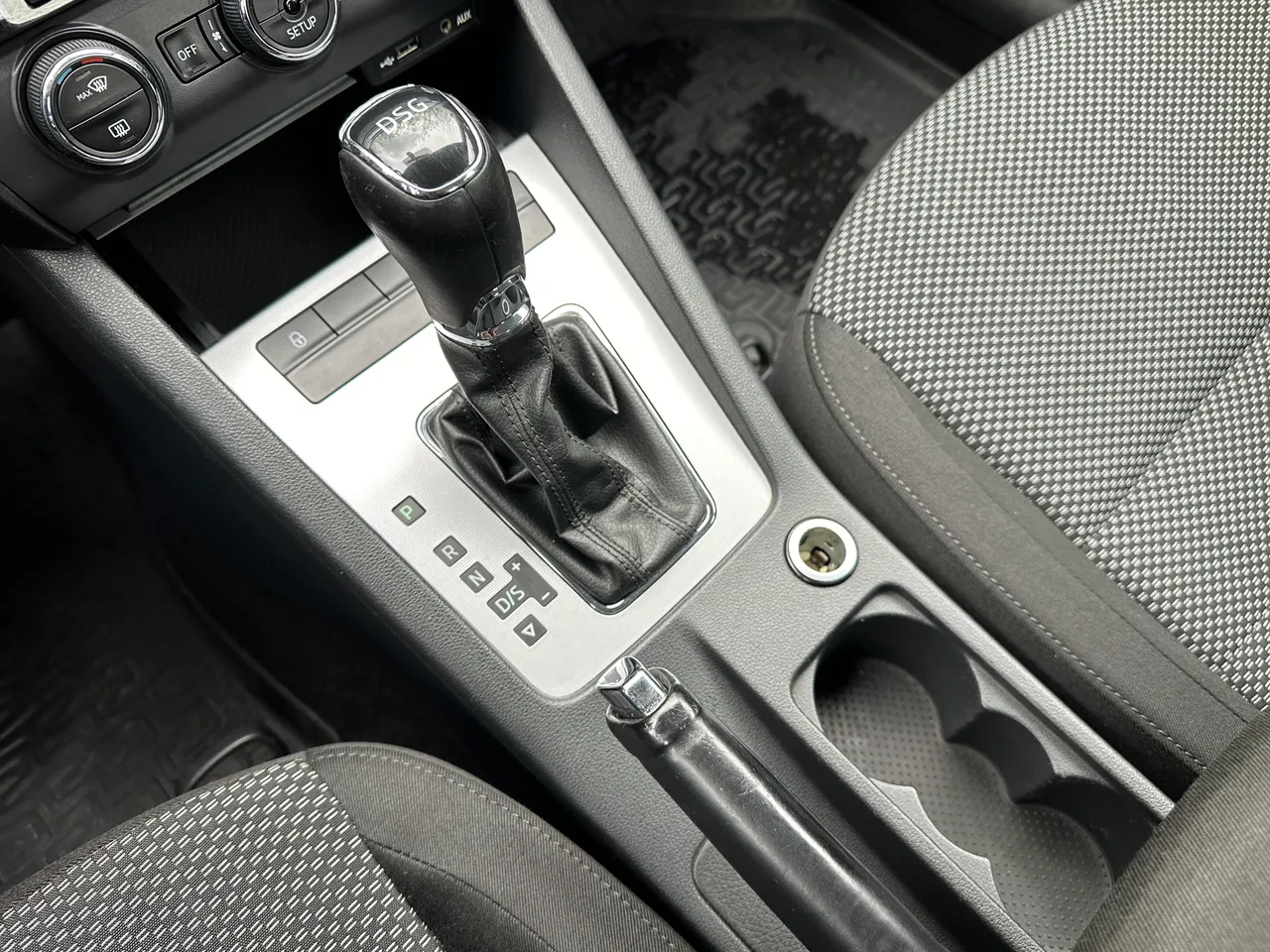 Skoda Octavia - фото 26