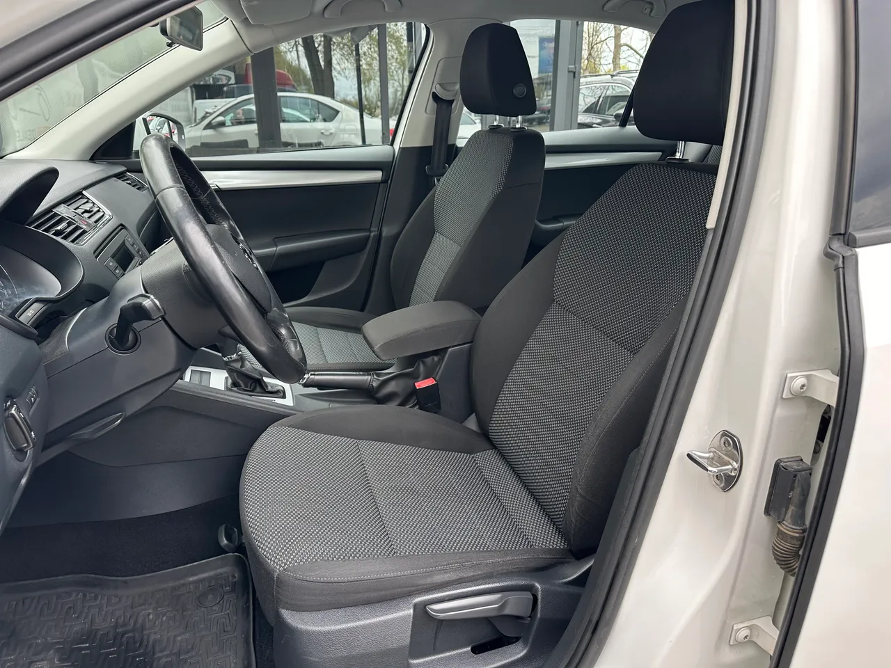 Skoda Octavia - фото 16