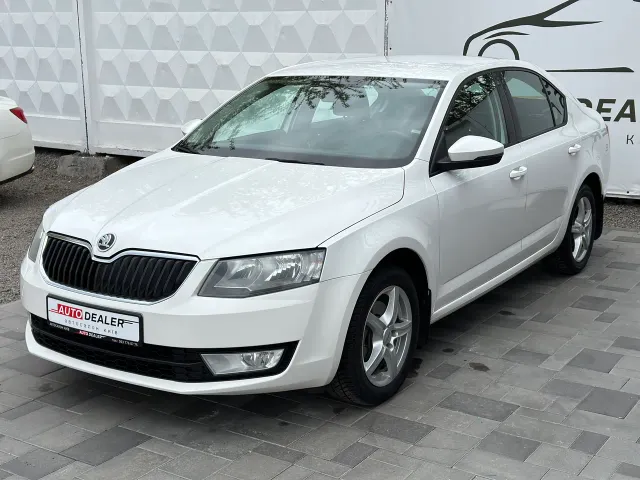 Skoda Octavia - фото 3