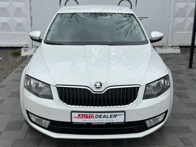 Skoda Octavia - фото 2