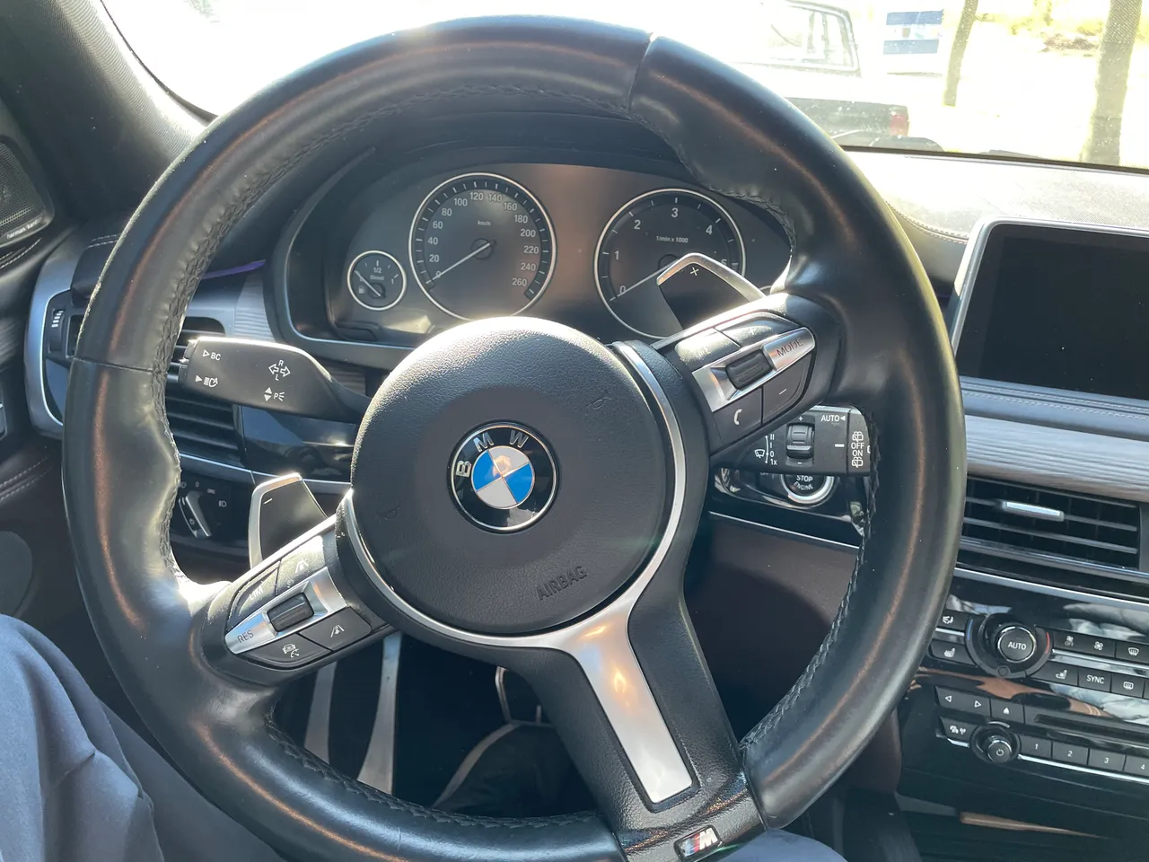 BMW X5 - фото 6