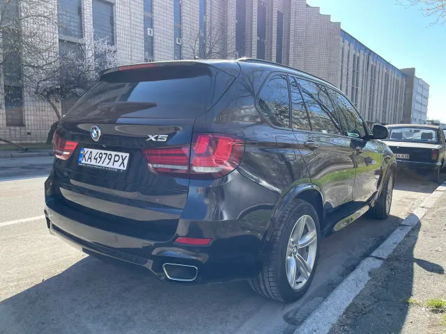 BMW X5 - фото 2