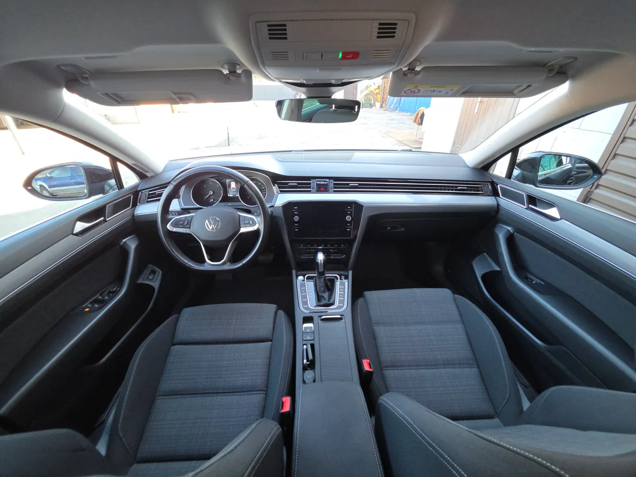 Volkswagen Passat - фото 17