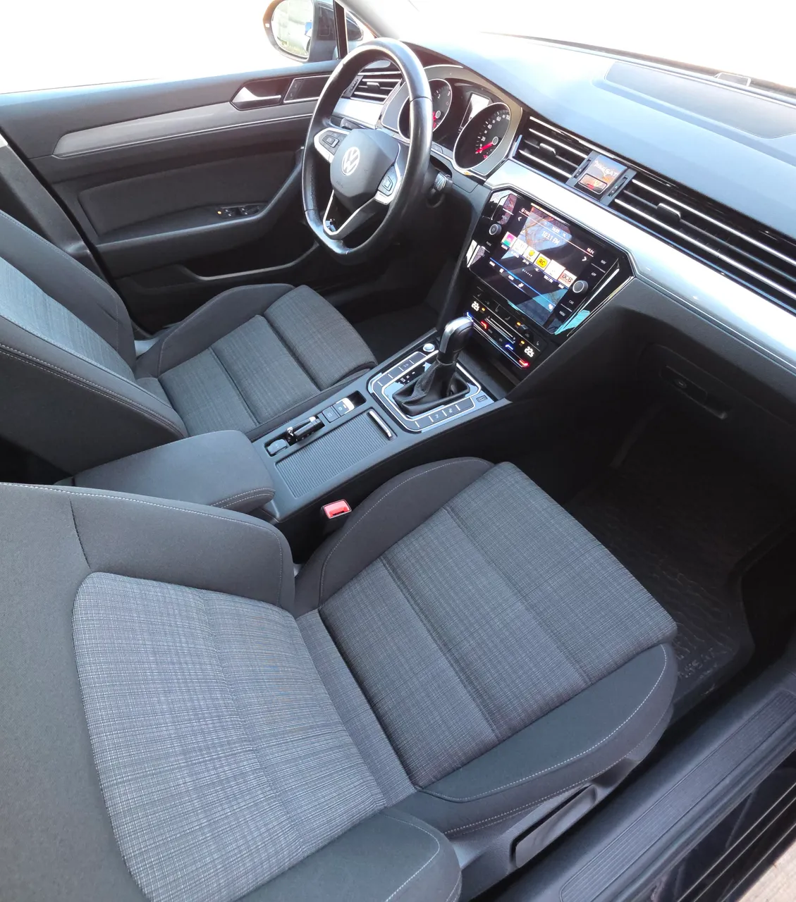 Volkswagen Passat - фото 22