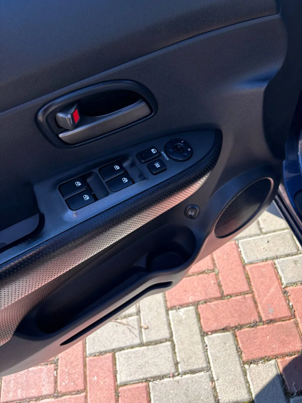 Kia Carens - фото 28