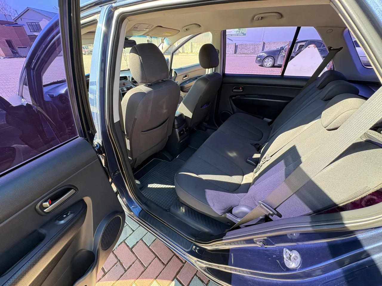 Kia Carens - фото 20