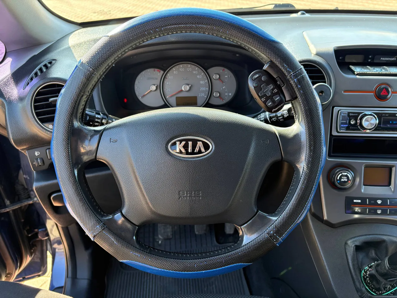 Kia Carens - фото 26
