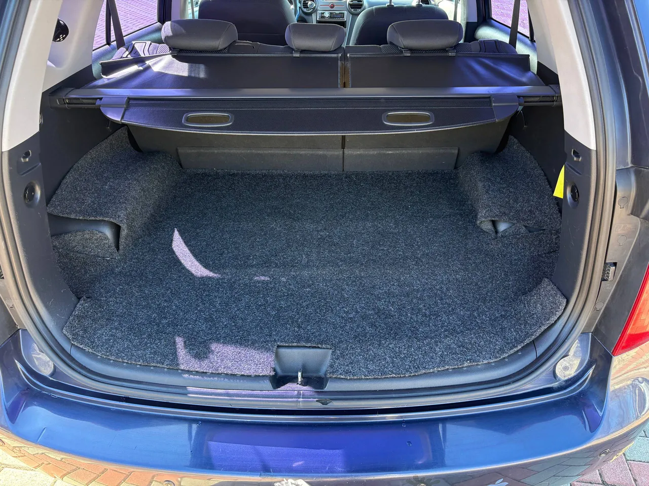 Kia Carens - фото 17