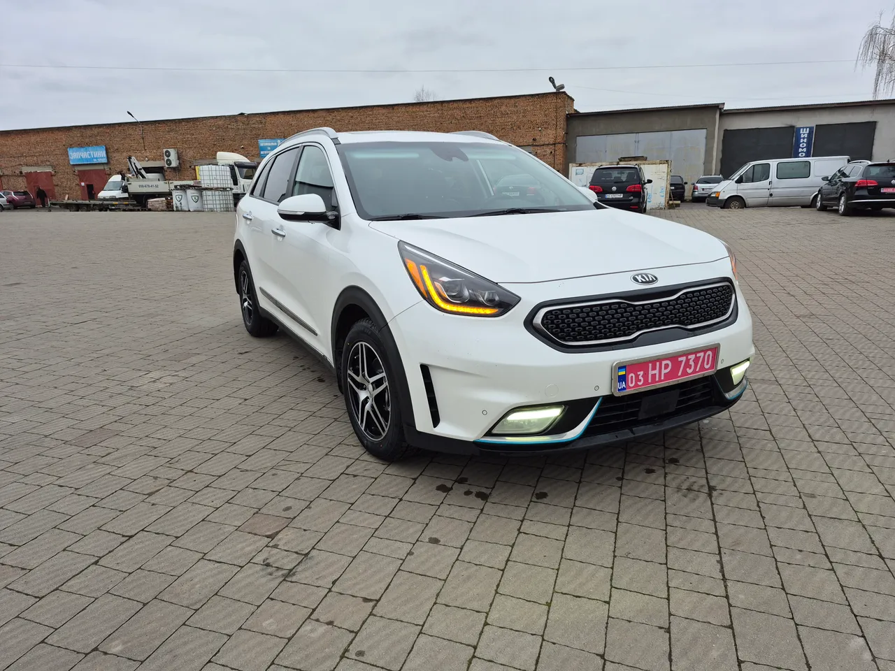 Kia Niro - фото 11