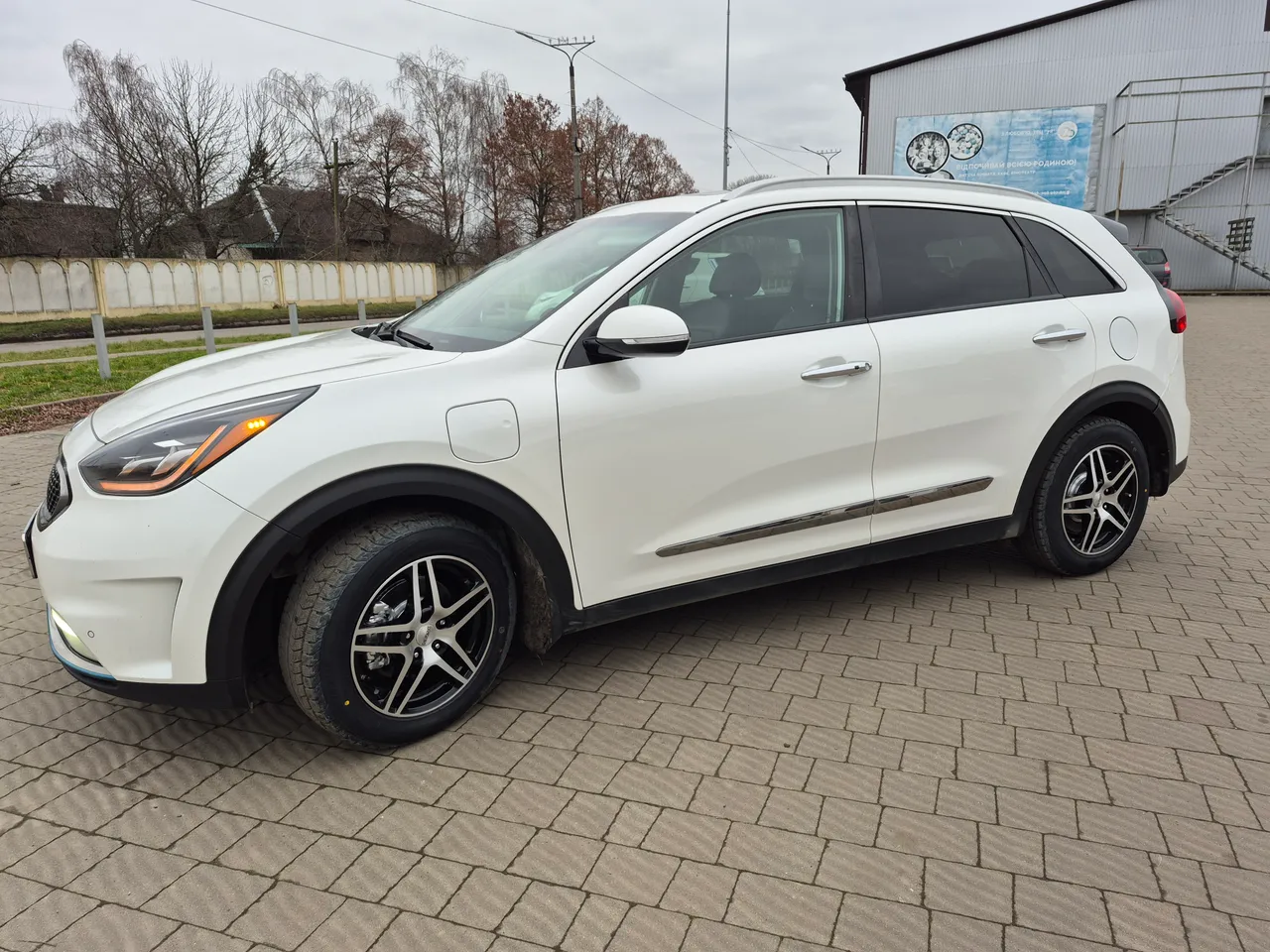 Kia Niro - фото 24