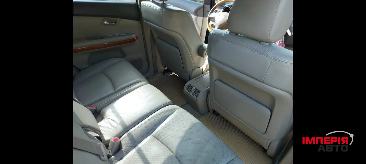 Lexus RX - фото 5