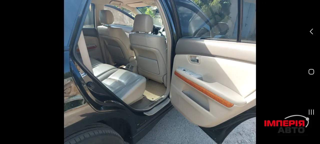 Lexus RX - фото 9
