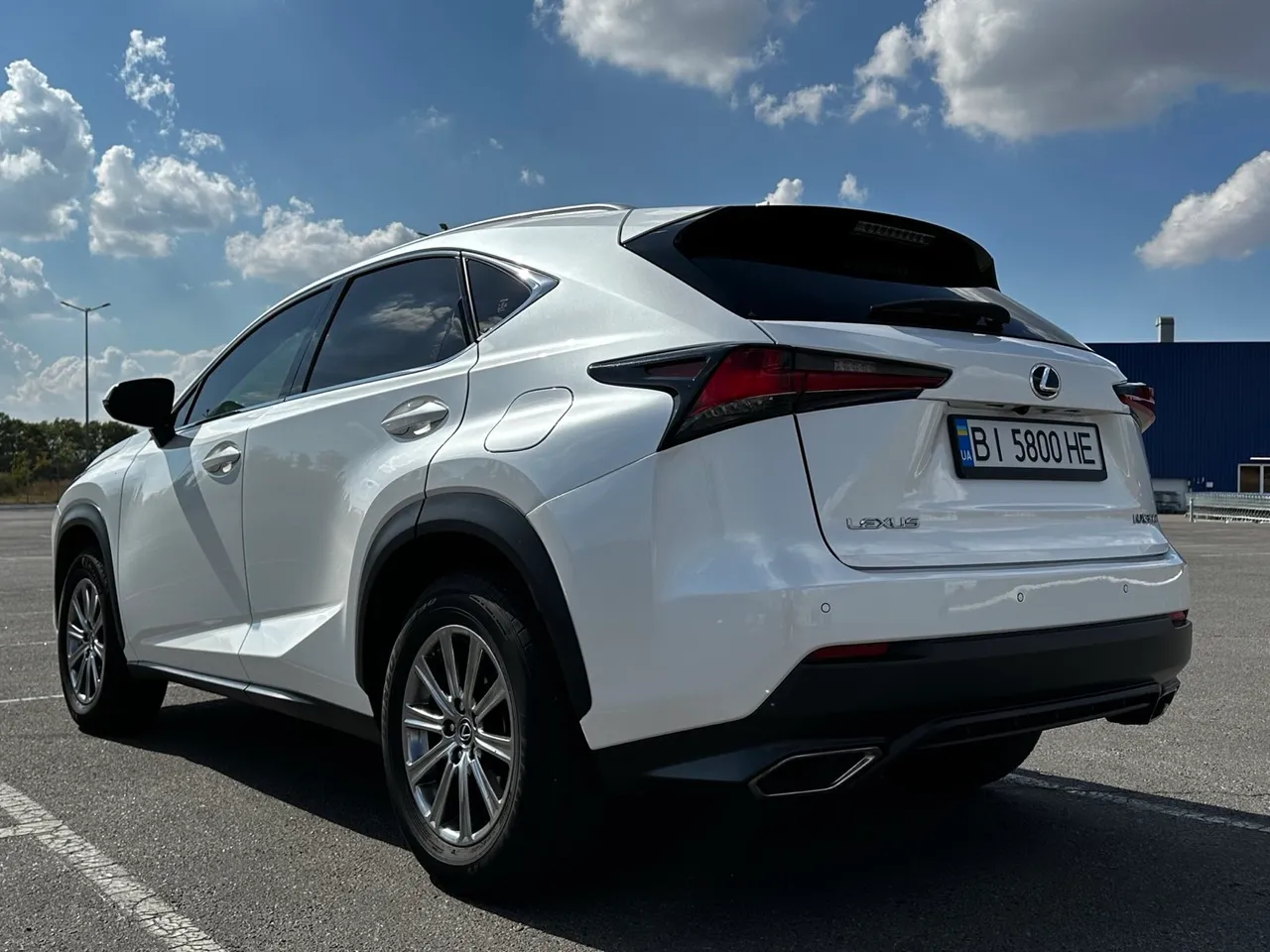 Lexus NX - фото 16