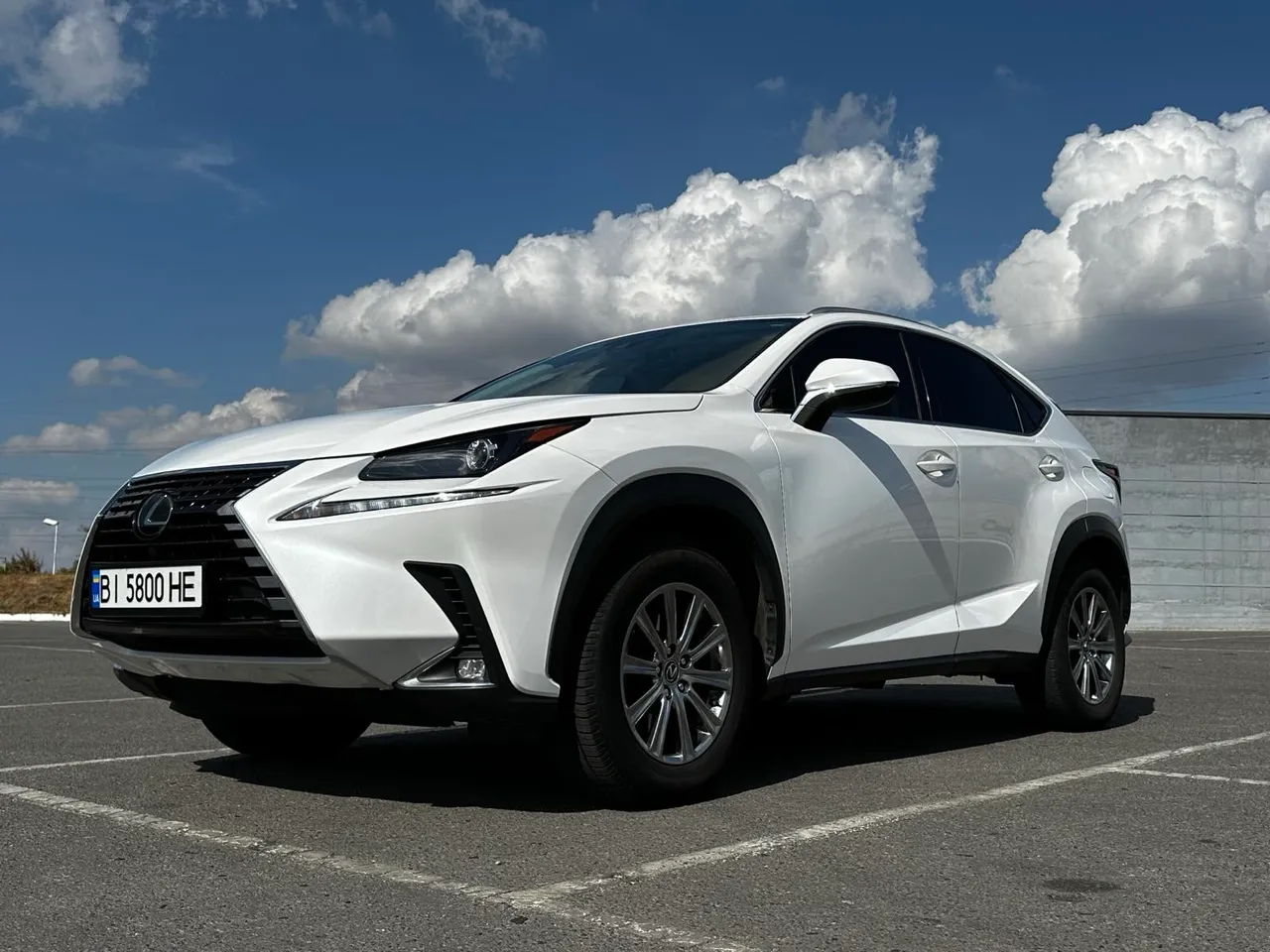 Lexus NX - фото 2