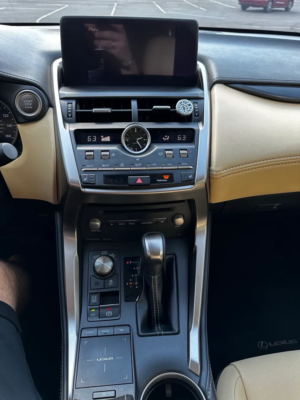 Lexus NX - фото 34