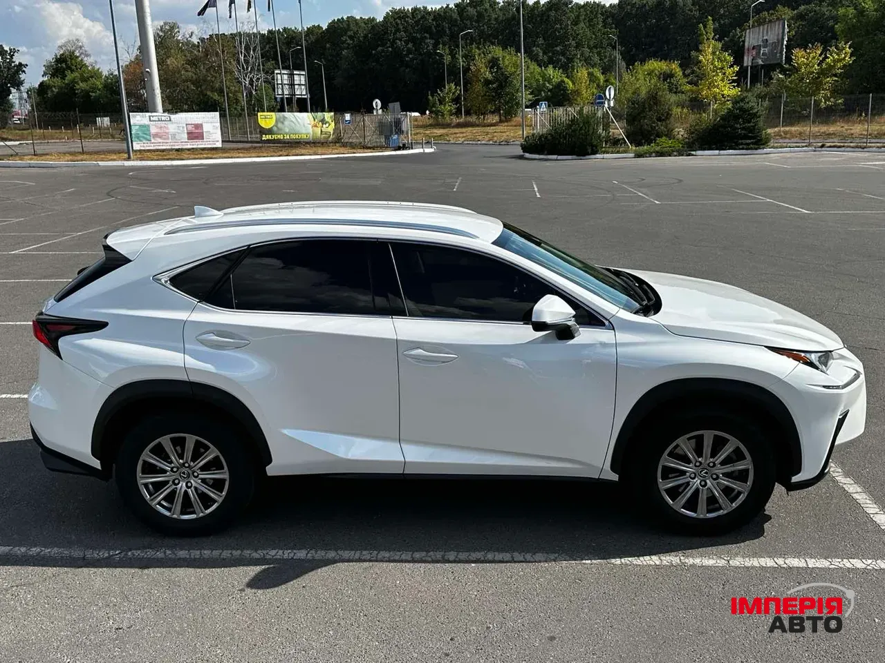 Lexus NX - фото 9