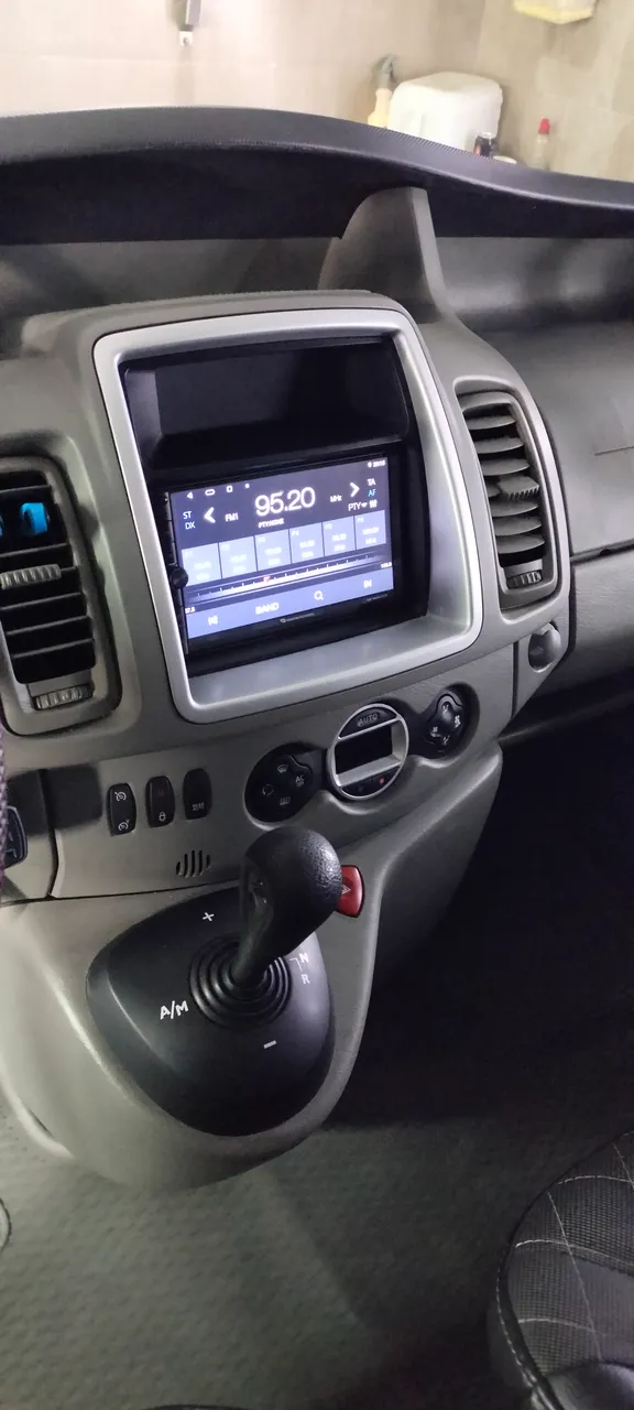 Renault Trafic - фото 2