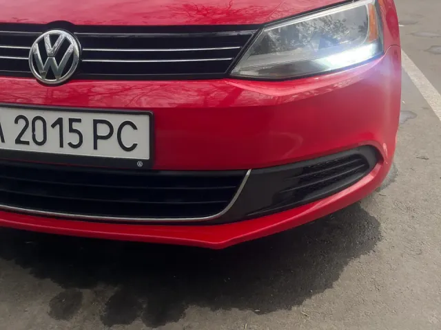 Volkswagen Jetta - фото 2