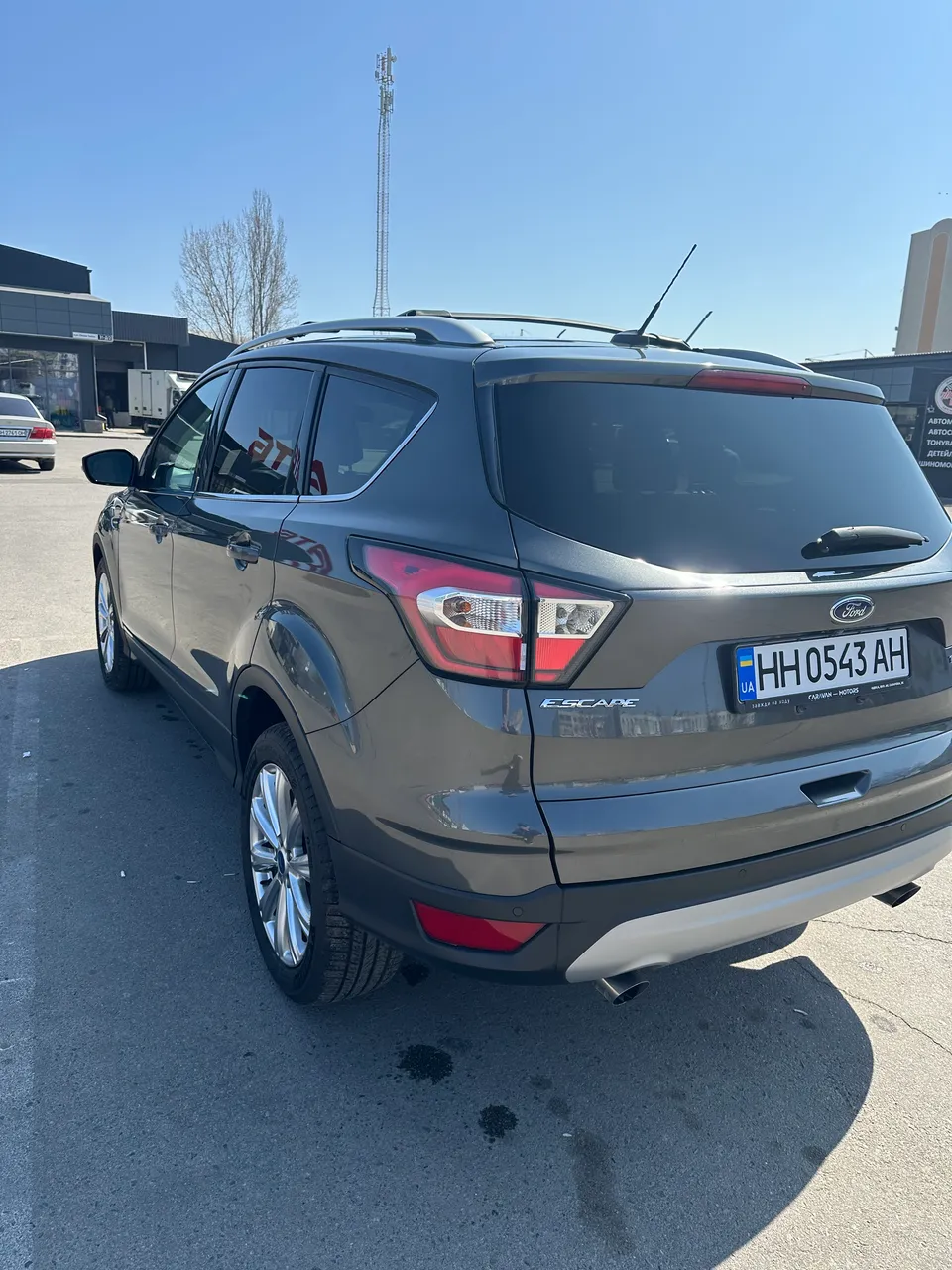 Ford Escape - фото 9