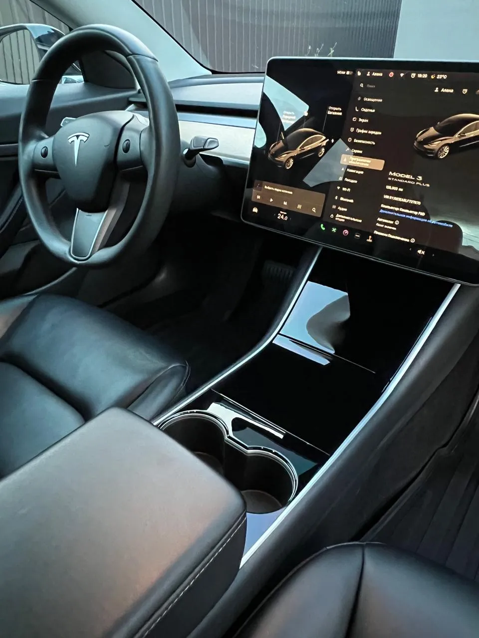 Tesla Model 3 - фото 4