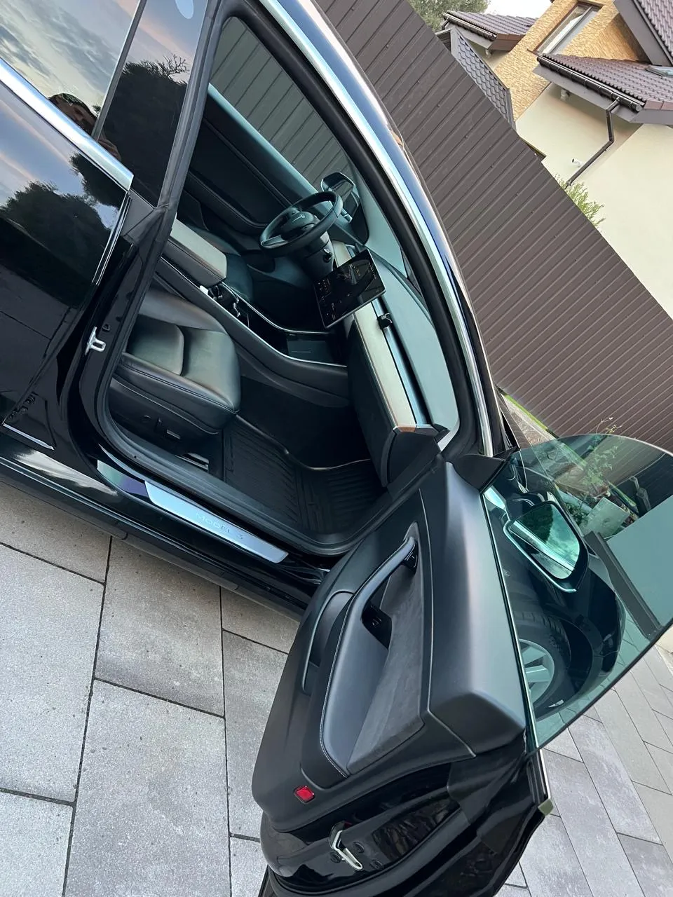 Tesla Model 3 - фото 7