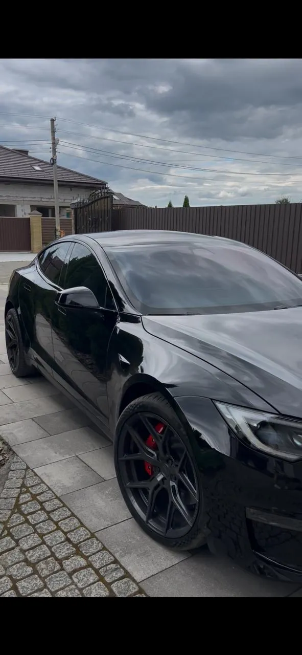 Tesla Model S - фото 3