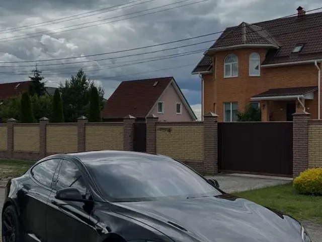 Tesla Model S - фото 5