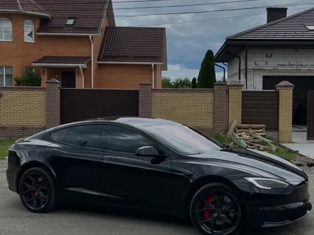 Tesla Model S - фото 4