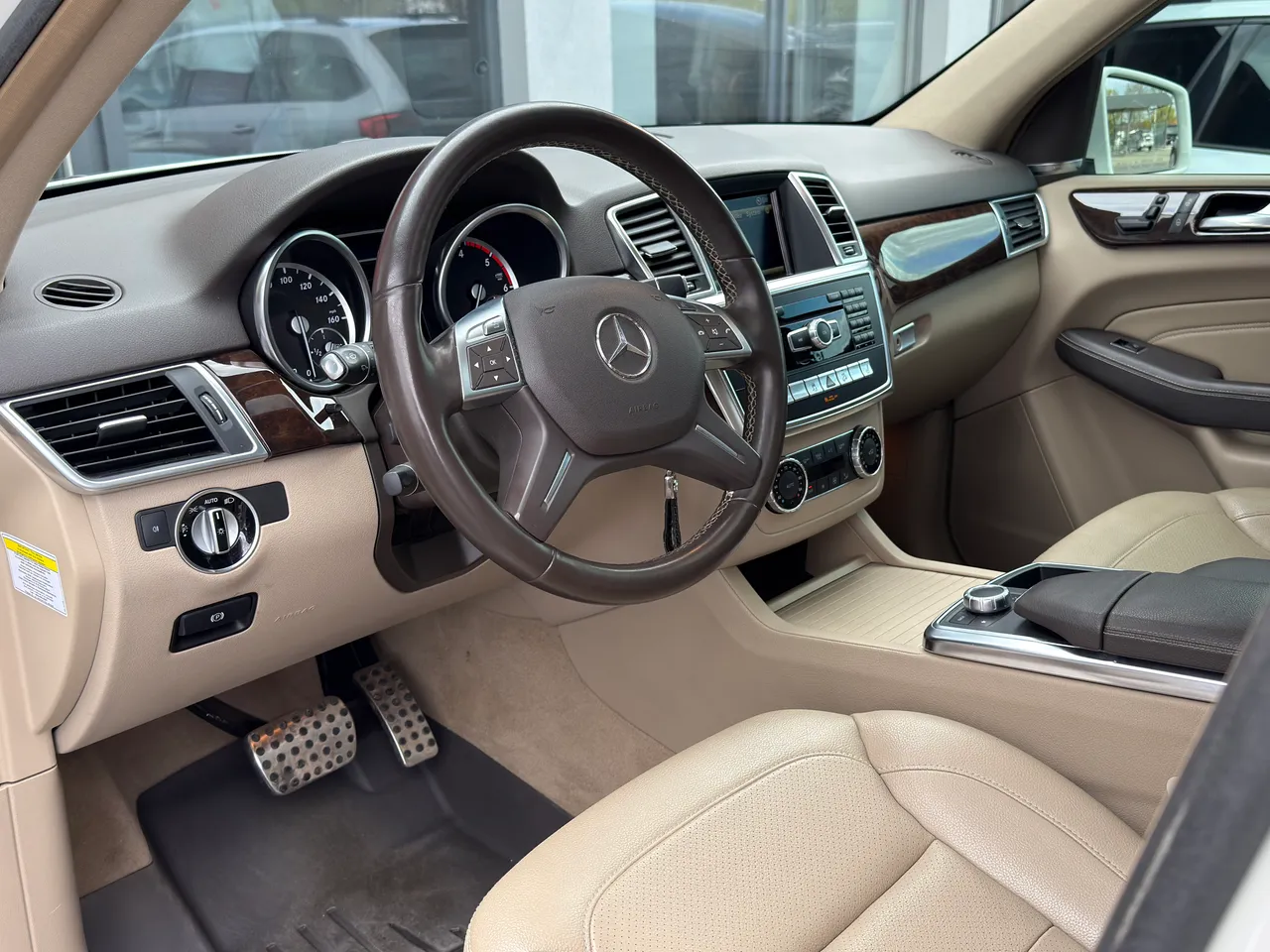 Mercedes-Benz M-Класс - фото 15