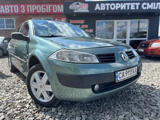 Renault Megane - фото 1