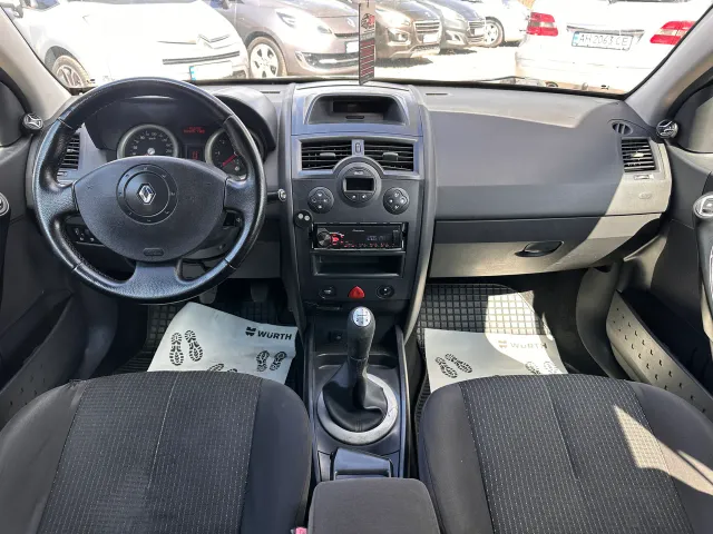 Renault Megane - фото 4