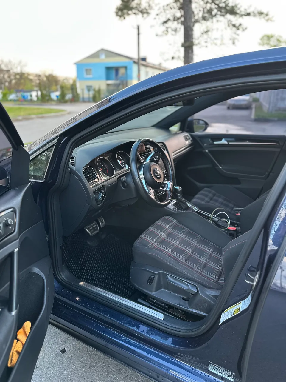 Volkswagen Golf GTI - фото 15