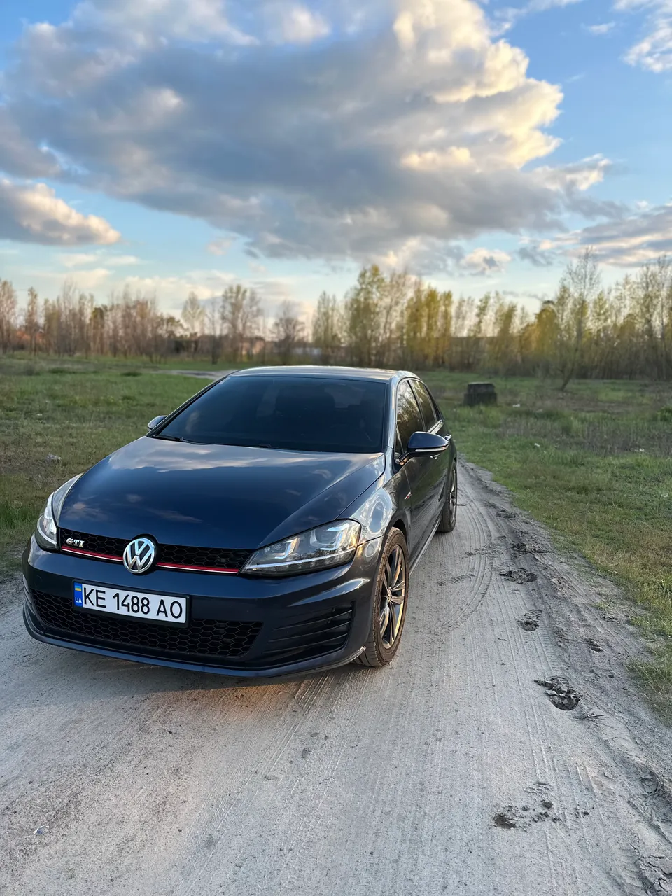 Volkswagen Golf GTI - фото 2