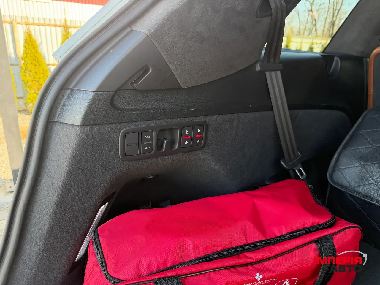 Audi Q7 - фото 12