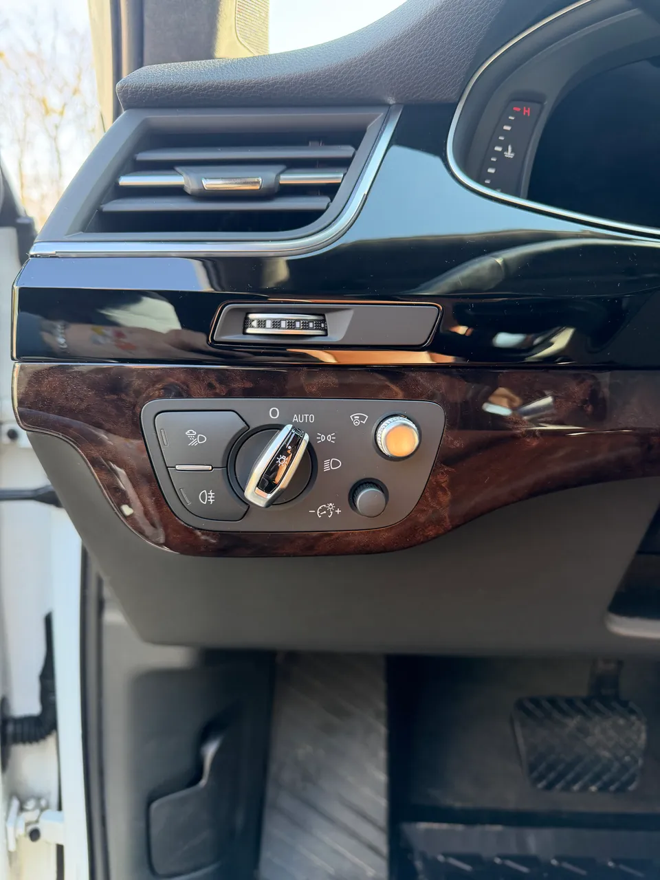 Audi Q7 - фото 23