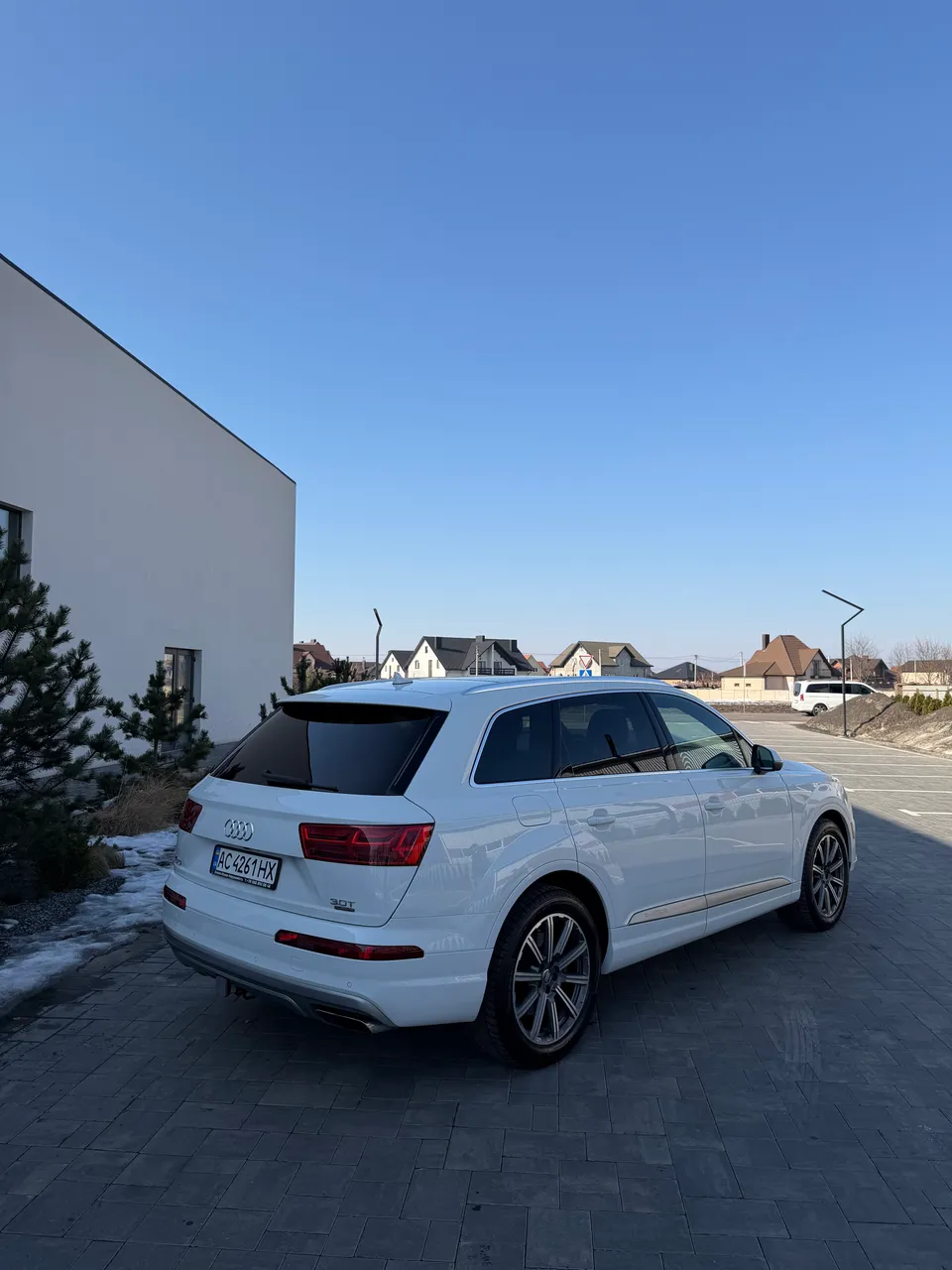 Audi Q7 - фото 35