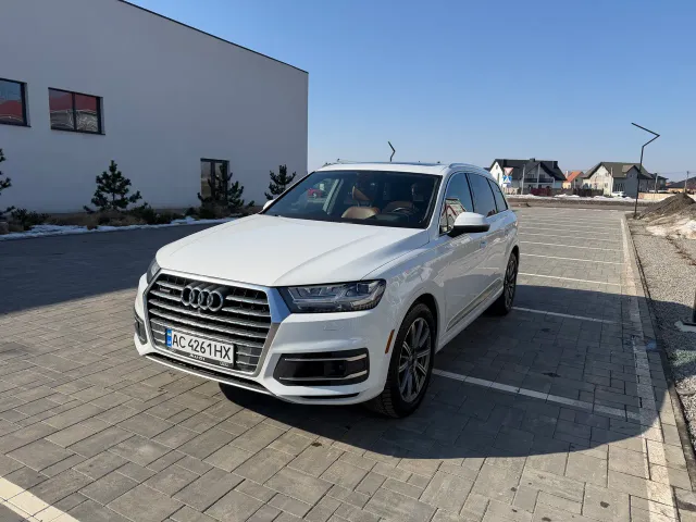 Audi Q7 - фото 1