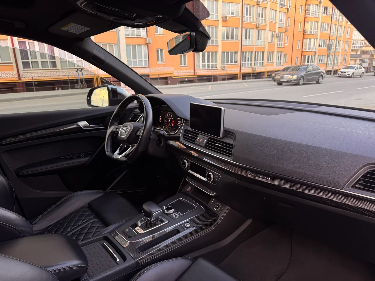 Audi SQ5 - фото 10