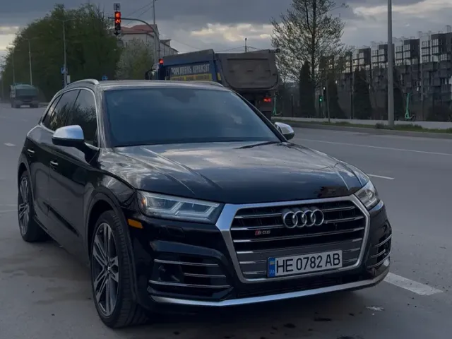 Audi SQ5 - фото 1
