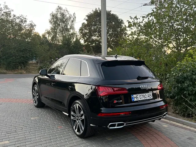 Audi SQ5 - фото 5