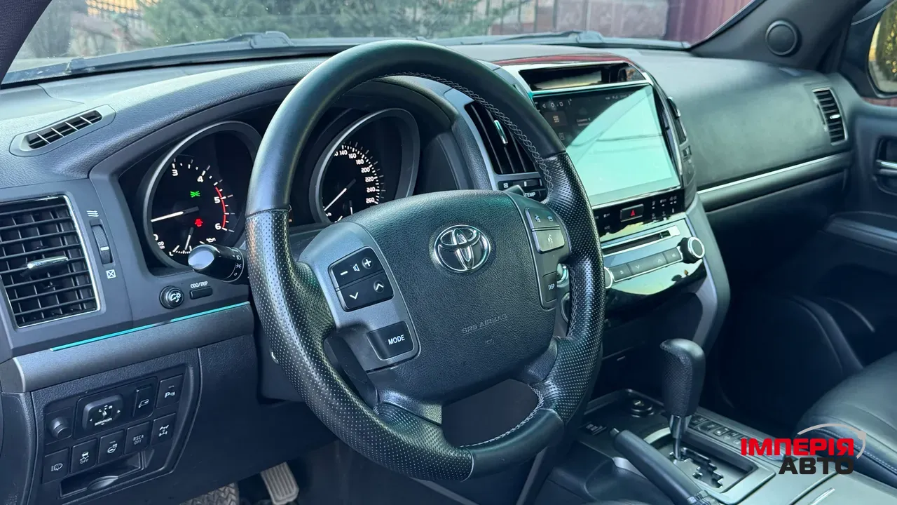 Toyota Land Cruiser - фото 15