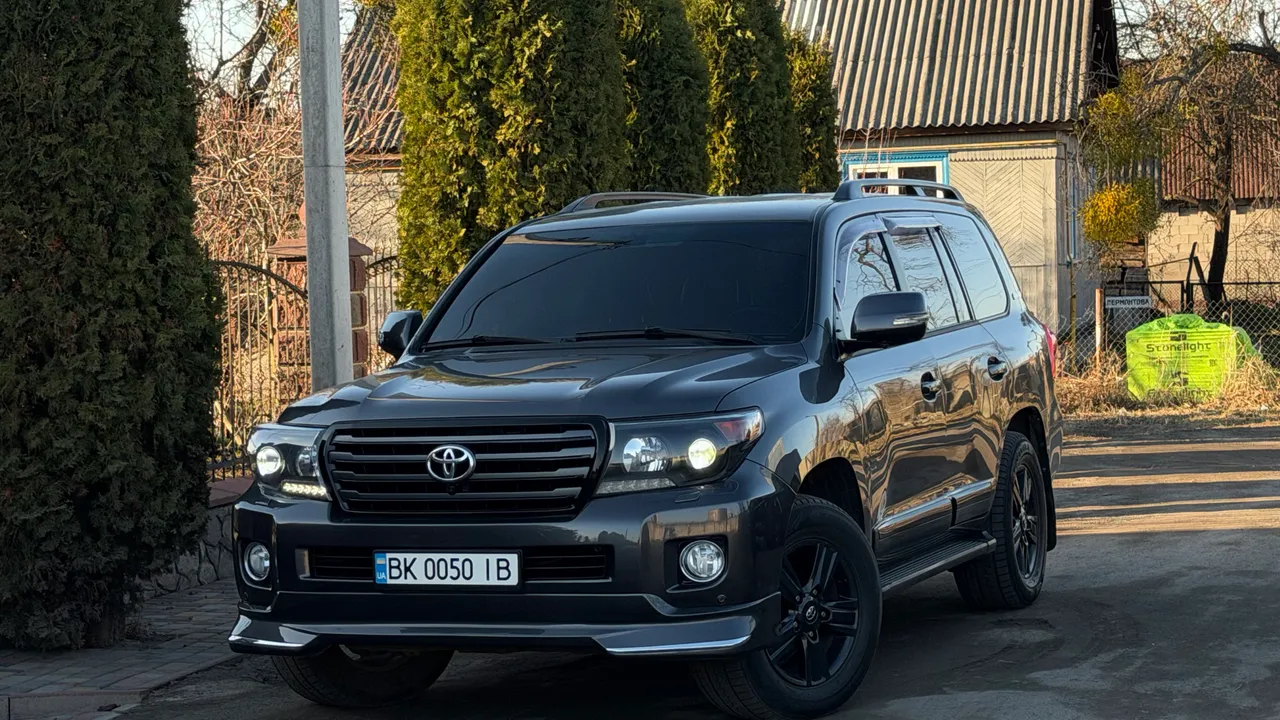 Toyota Land Cruiser - фото 2