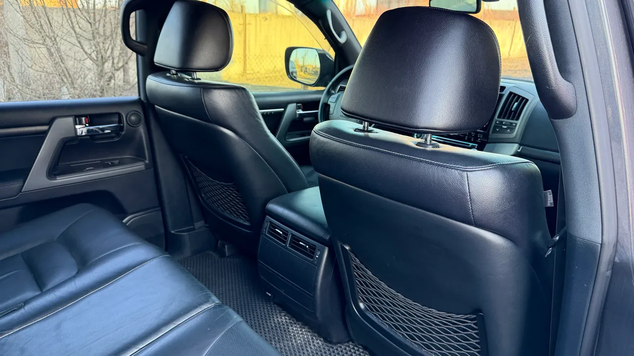 Toyota Land Cruiser - фото 25