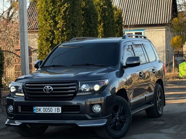 Toyota Land Cruiser - фото 2