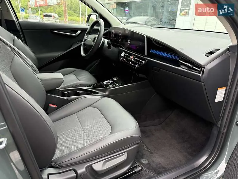 Kia Niro - фото 12
