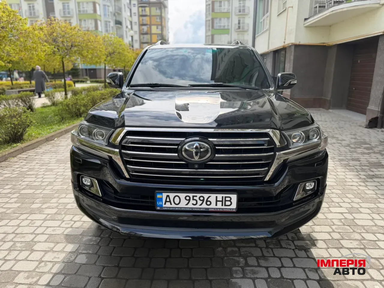 Toyota Land Cruiser - фото 1