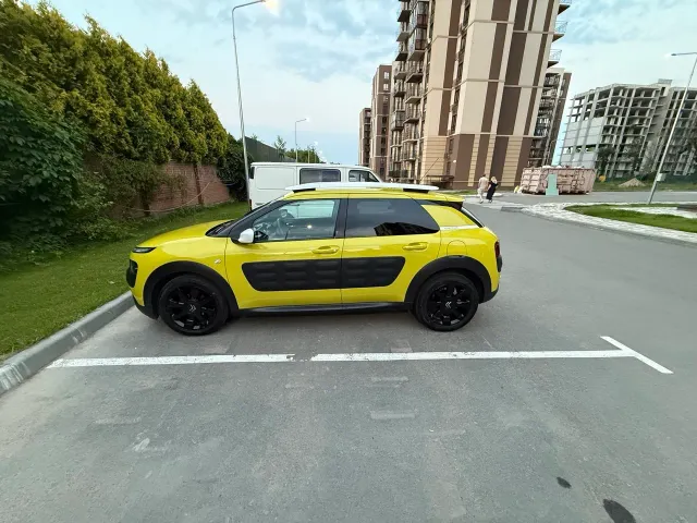 Citroen C4 Cactus - фото 1